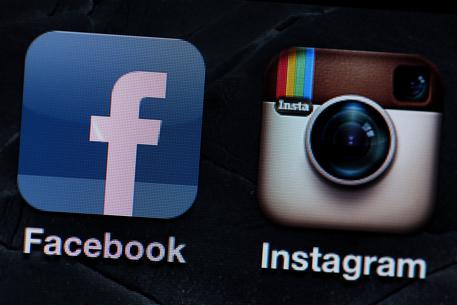 Facebook swallows Instagram for 1 billion US dollars